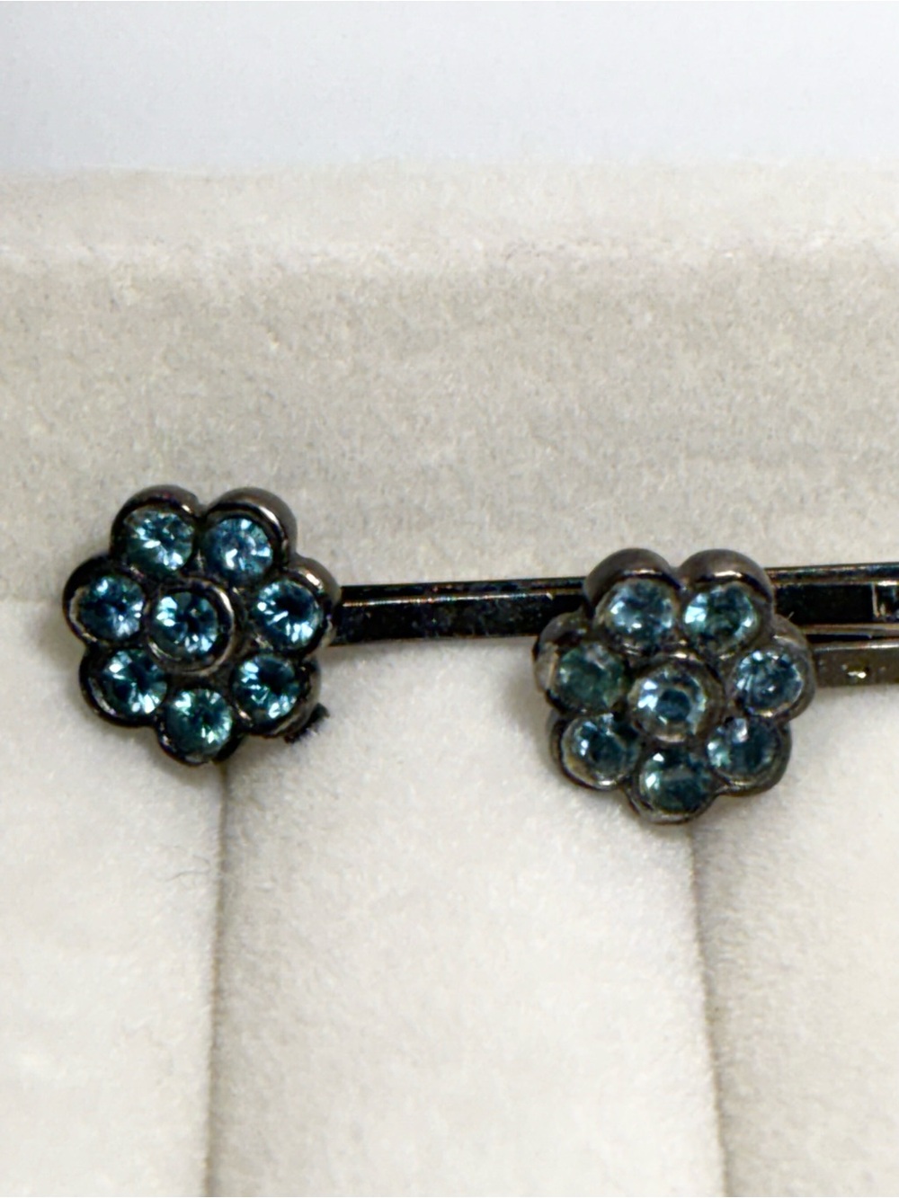 90s Y2K Daisy Flower Blue Rhinestone Gunmetal Bobby Pins Hair Clips Pair Vintage